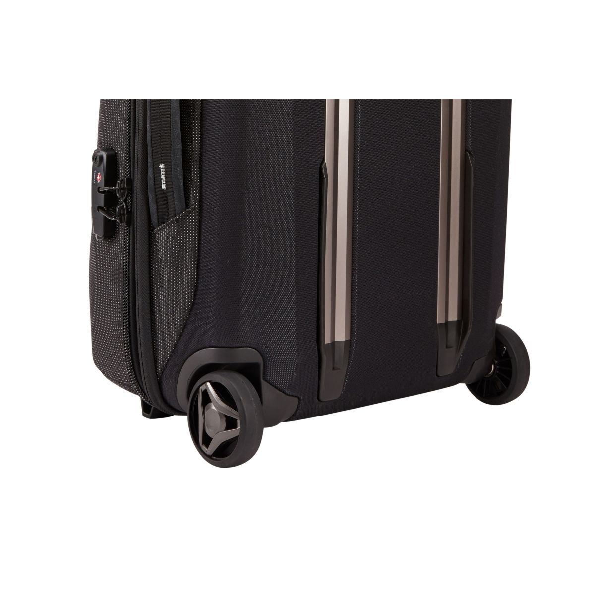 Thule crossover rolling carry on 38l clearance