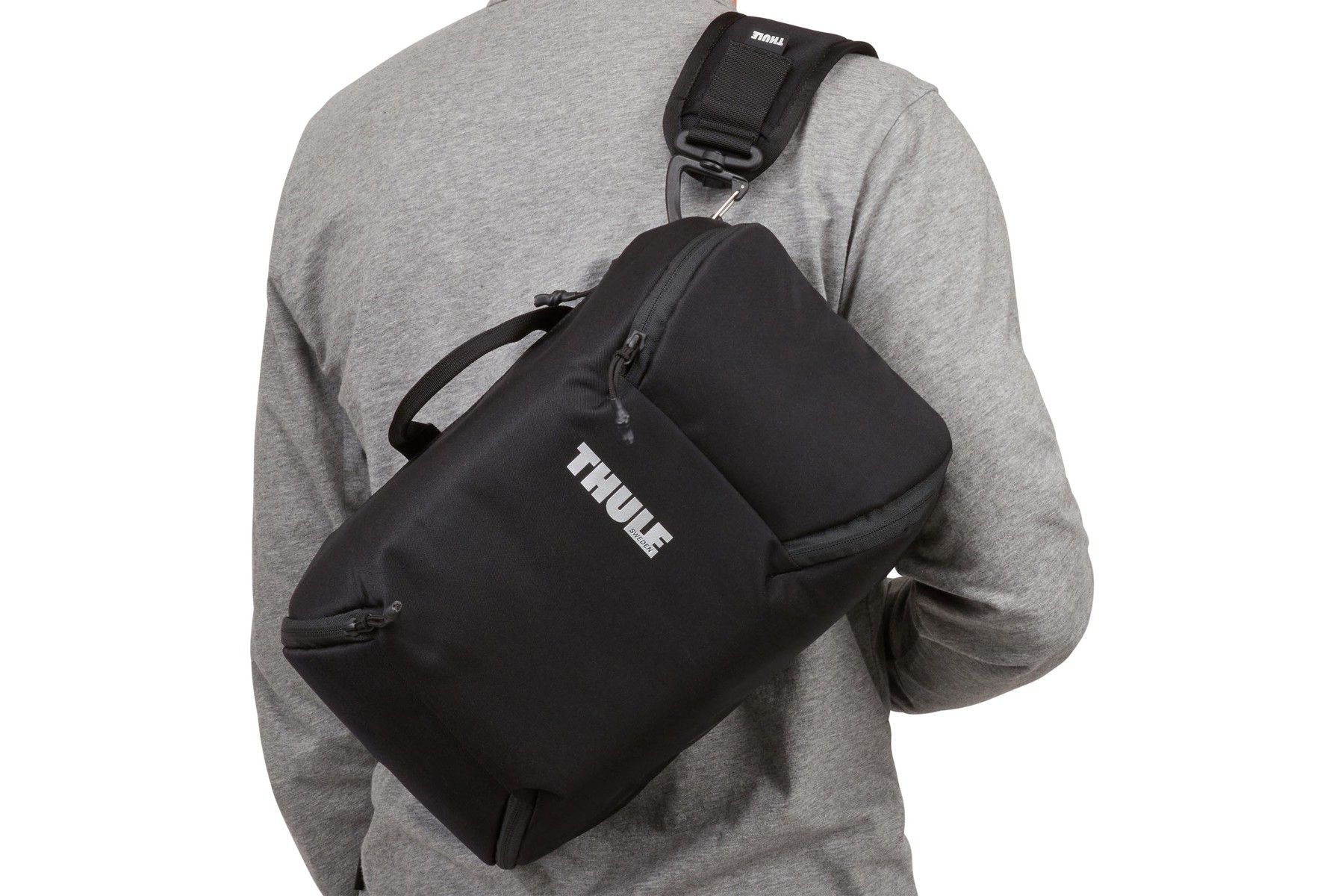 Thule Covert DSLR Backpack 32L